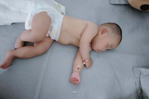 无棣怀孕多久会显肚子